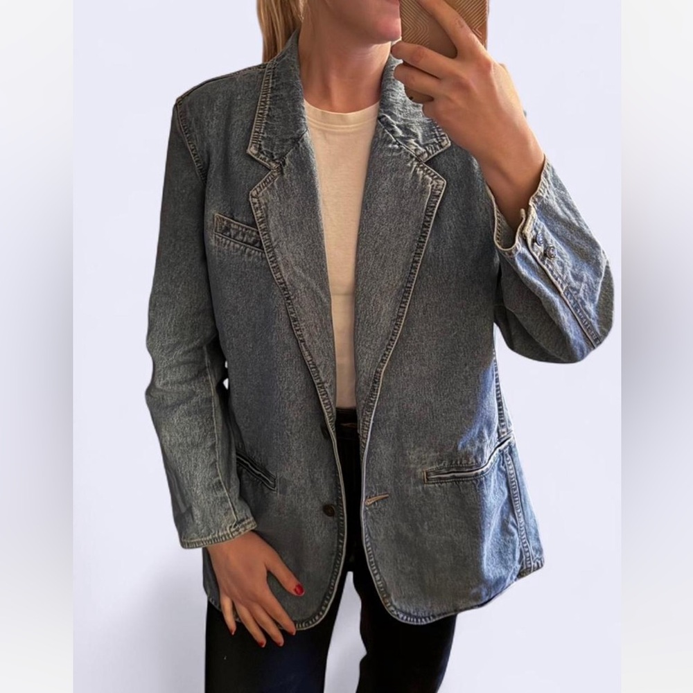 Vintage Lizwear Light Wash Oversized Denim Blazer